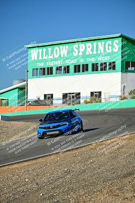 media/Oct-18-2025-Extreme Speed (Sat) [[d6d7e1fef1]]/Group 1 Red/Session 1 (Turn 4)/